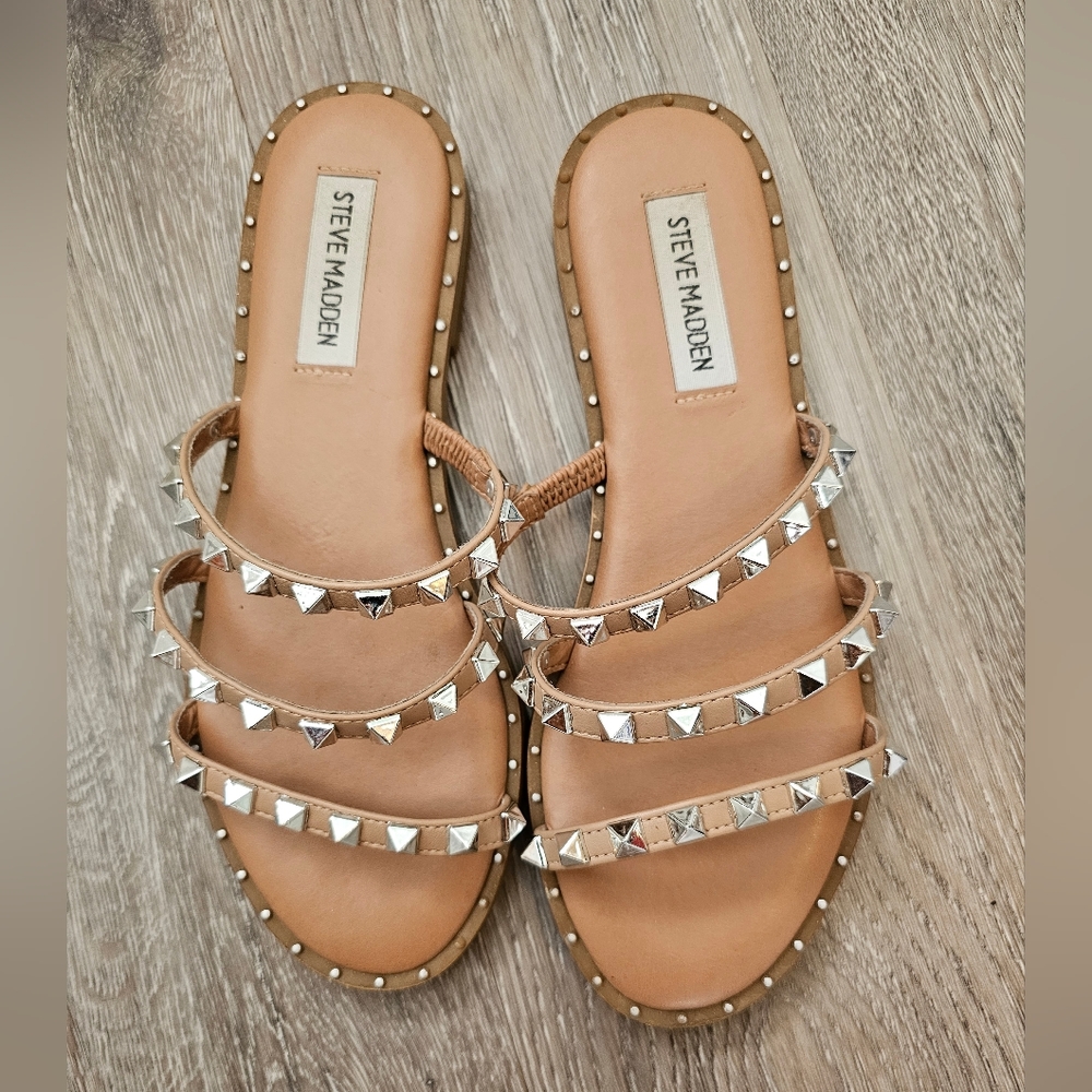 Women's size 6 Steve Madden Studded Sandals